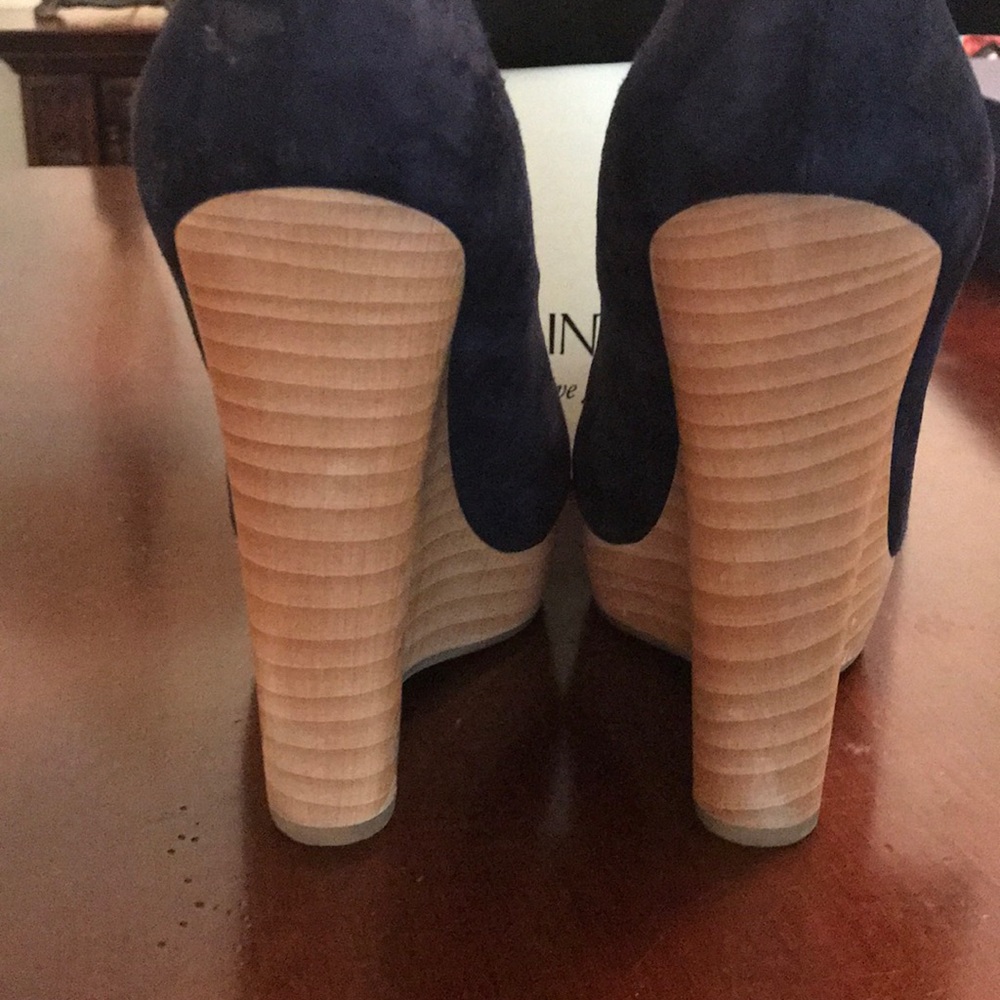 Platform Wedge Pump - image 3